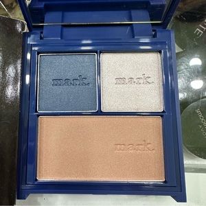 Avon Mark Flip For It color Kit South Beach